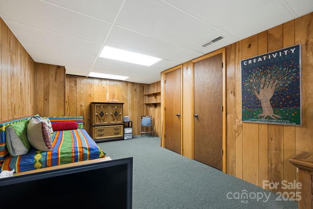 25 Westridge Court, Hendersonville, NC 28791