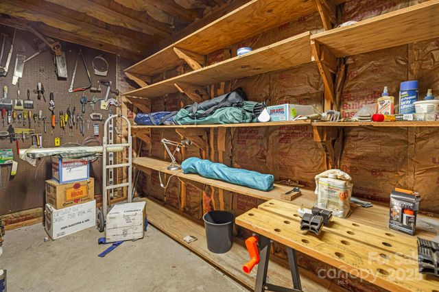 25 Westridge Court, Hendersonville, NC 28791