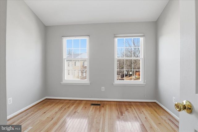 12409 CASBEER DR, Fairfax, VA 22033