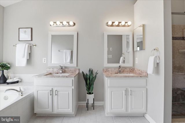 12409 CASBEER DR, Fairfax, VA 22033