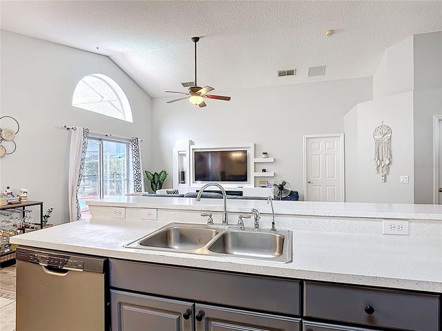 4611 CUMBRIAN LAKES DRIVE, Kissimmee, FL 34746