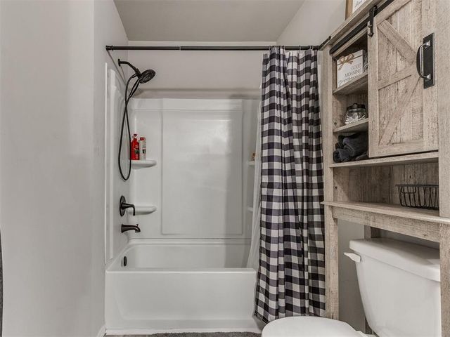 4353 Winding Brook, Harrah, OK 73045