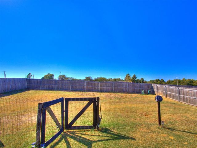 4353 Winding Brook, Harrah, OK 73045