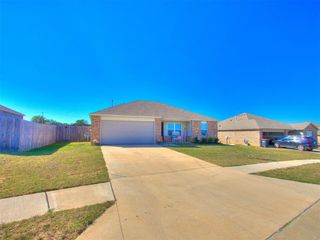 4353 Winding Brook, Harrah, OK 73045