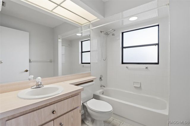 47 Chinaberry Circle, Homosassa, FL 34446