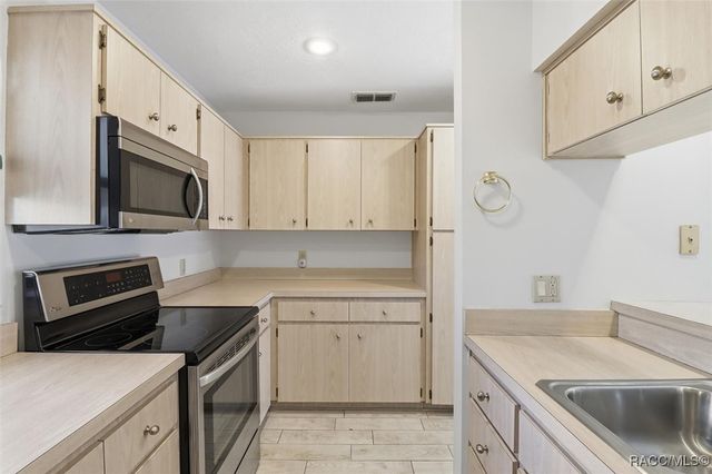 47 Chinaberry Circle, Homosassa, FL 34446