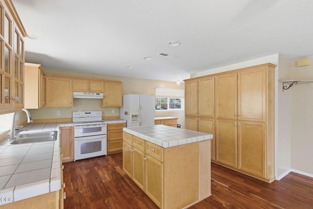 410 Schieffelin Gulch Road, Gold Hill, OR 97525