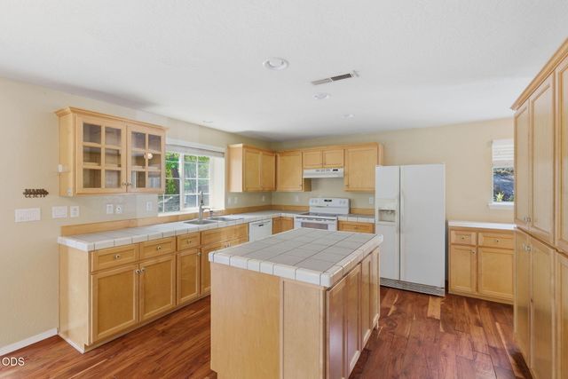 410 Schieffelin Gulch Road, Gold Hill, OR 97525