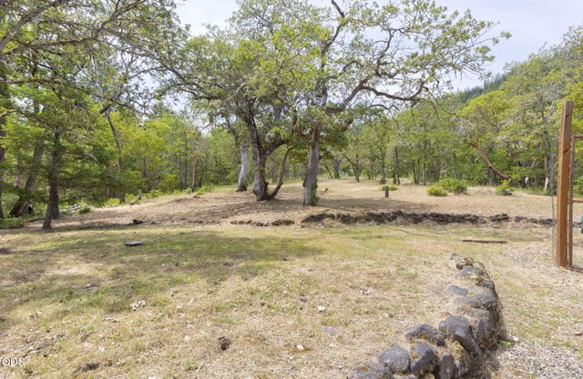 410 Schieffelin Gulch Road, Gold Hill, OR 97525