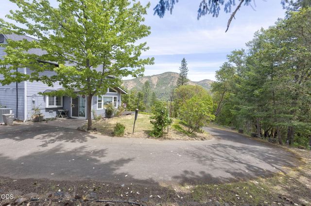 410 Schieffelin Gulch Road, Gold Hill, OR 97525