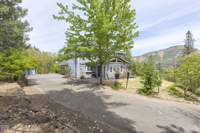 410 Schieffelin Gulch Road, Gold Hill, OR 97525