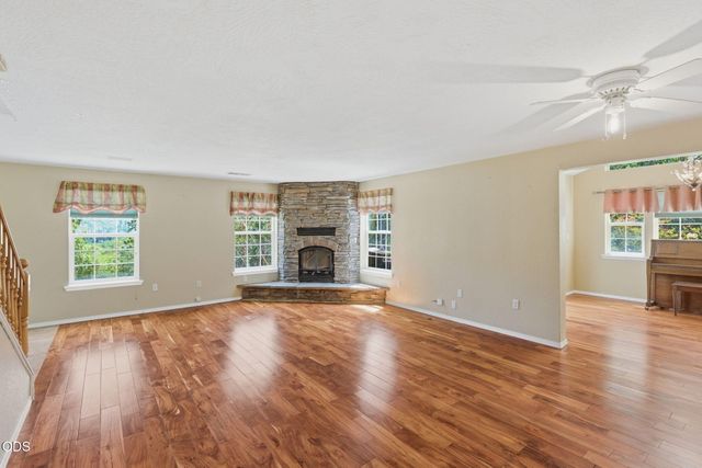 410 Schieffelin Gulch Road, Gold Hill, OR 97525