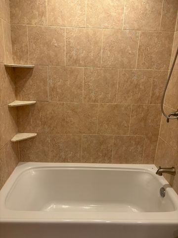 835 Waterview Circle 5, Vernon Hills, IL 60061