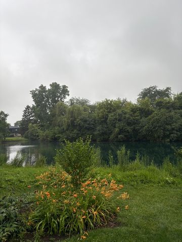 835 Waterview Circle 5, Vernon Hills, IL 60061