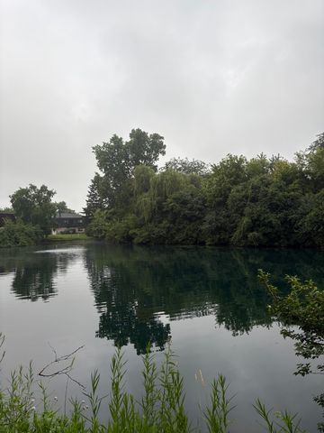 835 Waterview Circle 5, Vernon Hills, IL 60061