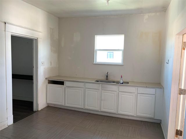 206 Cosmos Street, Houston, TX 77009