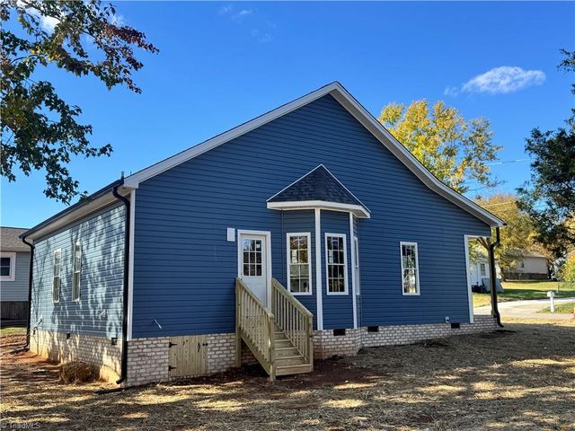 3912 Fairall Drive, Greensboro, NC 27401