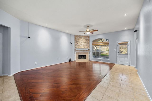 19727 Village Ridge Drive, Tomball, TX 77375