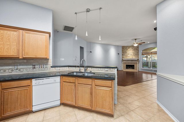 19727 Village Ridge Drive, Tomball, TX 77375