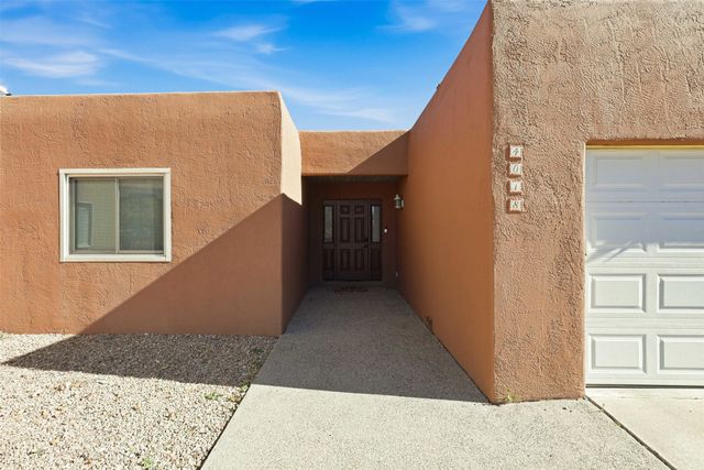 4018 Painted Pony Circle, Santa Fe, NM 87507