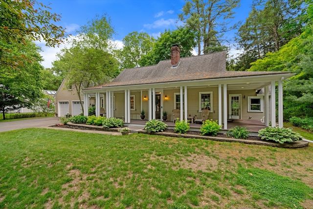 14 Bennett Rd, Wayland, MA 01778