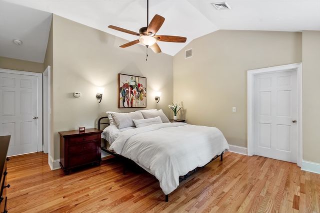 14 Bennett Rd, Wayland, MA 01778