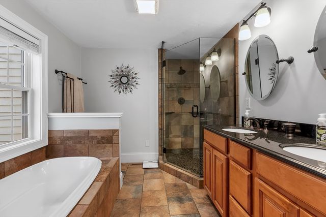 14 Bennett Rd, Wayland, MA 01778