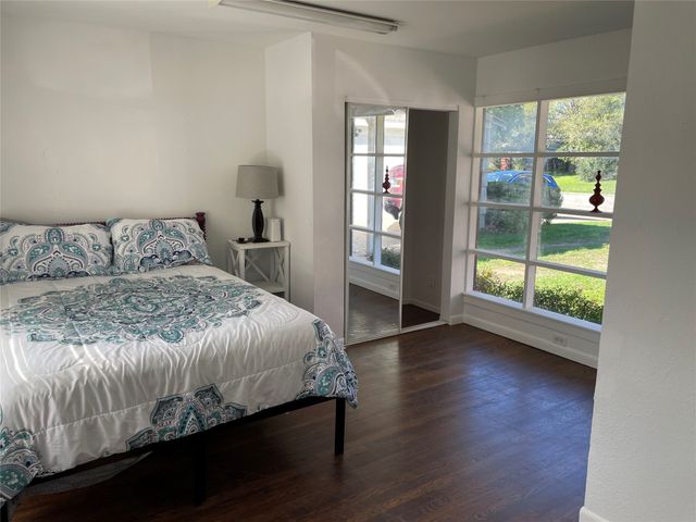 3563 South Drive, Fort Worth, TX 76109