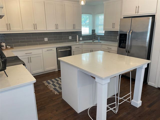 3563 South Drive, Fort Worth, TX 76109