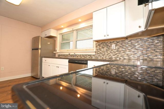 9 OAKMONT RD, Harrisburg, PA 17109