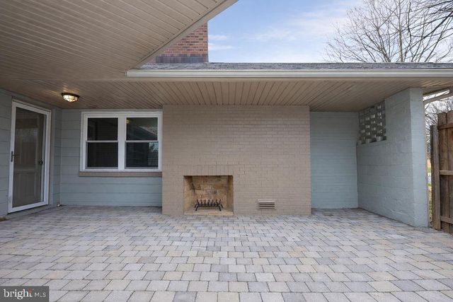 9 OAKMONT RD, Harrisburg, PA 17109