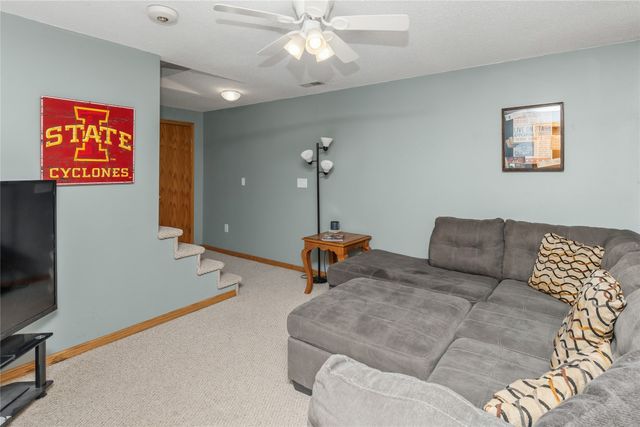 150 SE Crabapple Drive, Waukee, IA 50263