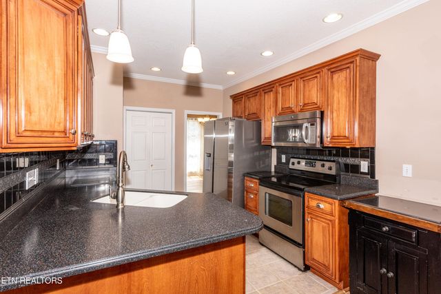 210 Oologila Place, Loudon, TN 37774