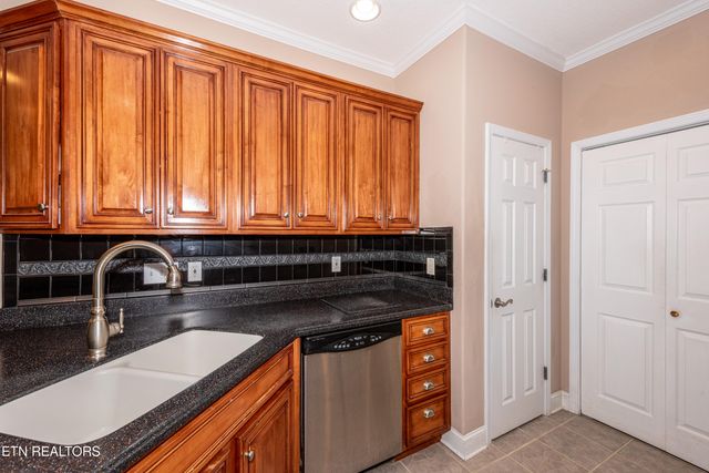 210 Oologila Place, Loudon, TN 37774