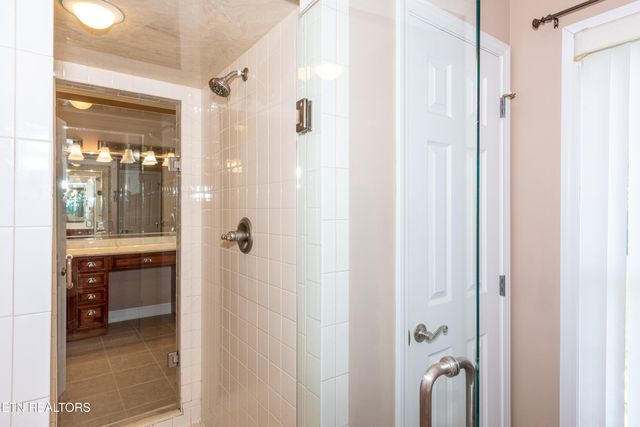 210 Oologila Place, Loudon, TN 37774