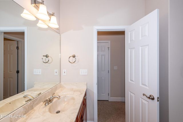 210 Oologila Place, Loudon, TN 37774
