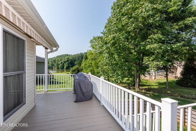 210 Oologila Place, Loudon, TN 37774