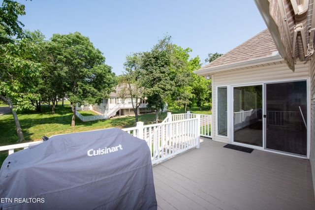210 Oologila Place, Loudon, TN 37774