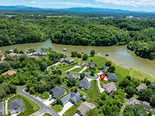 210 Oologila Place, Loudon, TN 37774