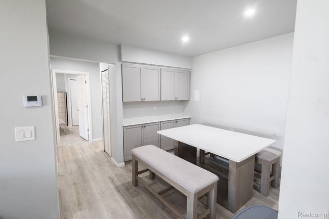 29101 Hayes Road, Warren, MI 48088