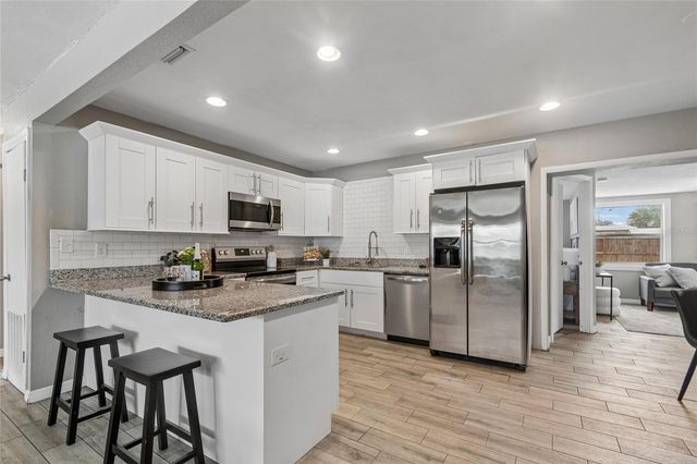 10746 109TH STREET, Seminole, FL 33778