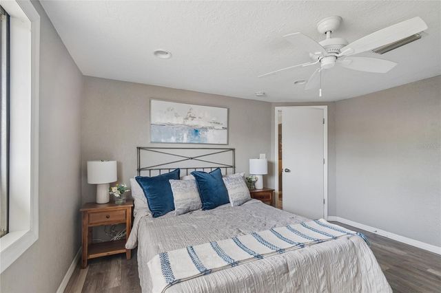 10746 109TH STREET, Seminole, FL 33778