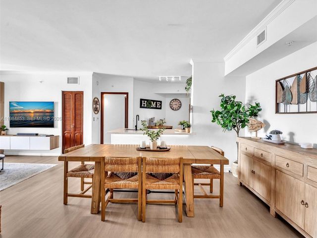 17150 N Bay Rd 2205, Sunny Isles Beach, FL 33160