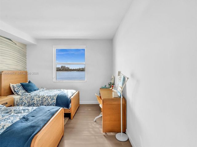 17150 N Bay Rd 2205, Sunny Isles Beach, FL 33160