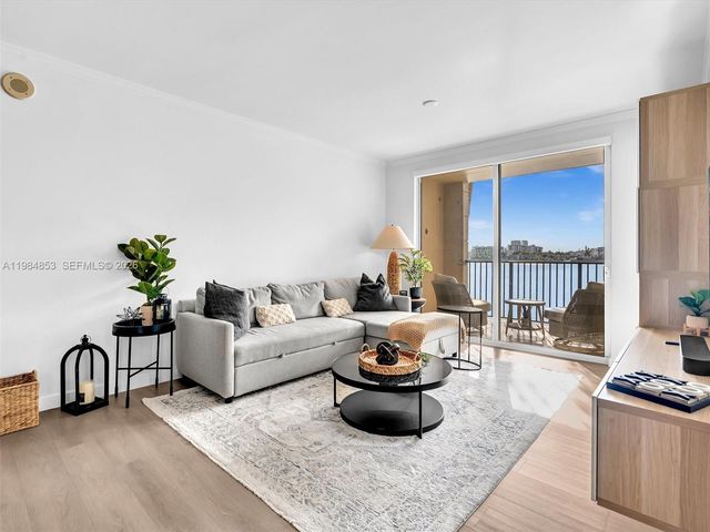 17150 N Bay Rd 2205, Sunny Isles Beach, FL 33160