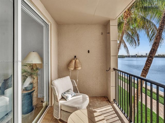 17150 N Bay Rd 2205, Sunny Isles Beach, FL 33160
