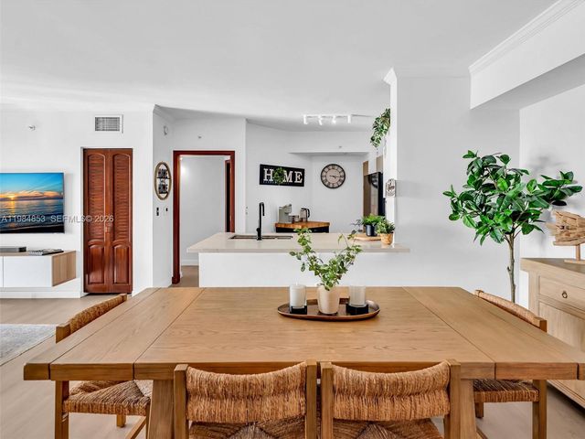 17150 N Bay Rd 2205, Sunny Isles Beach, FL 33160