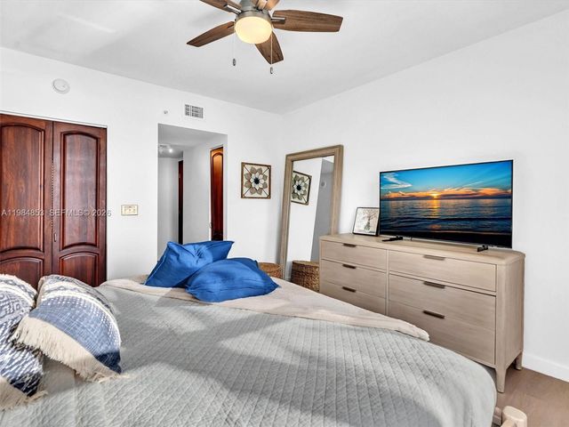 17150 N Bay Rd 2205, Sunny Isles Beach, FL 33160