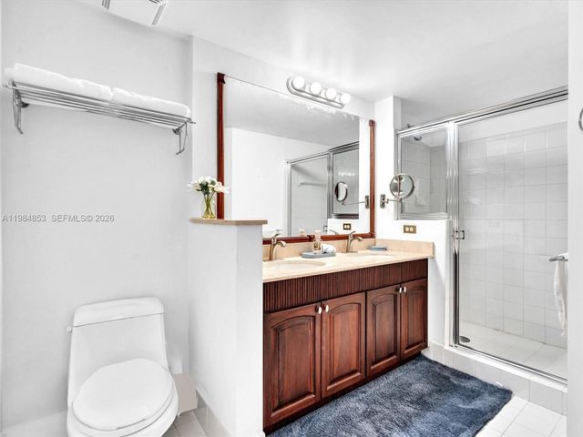 17150 N Bay Rd 2205, Sunny Isles Beach, FL 33160