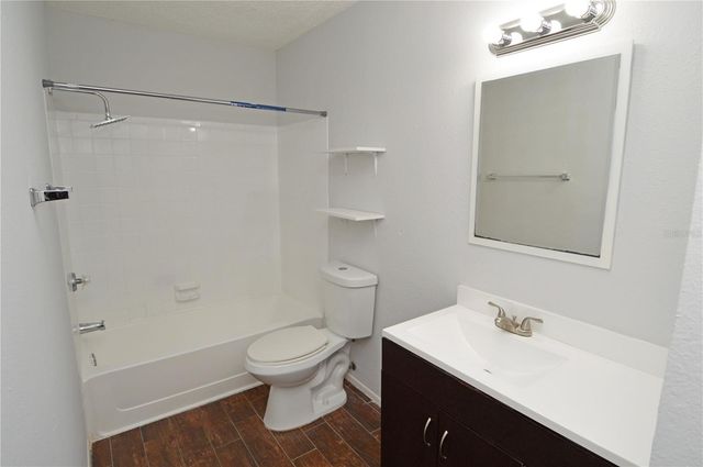 8645 FANCY FINCH DRIVE 202, Tampa, FL 33614